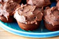 chocolate chocolate chip cupcakes