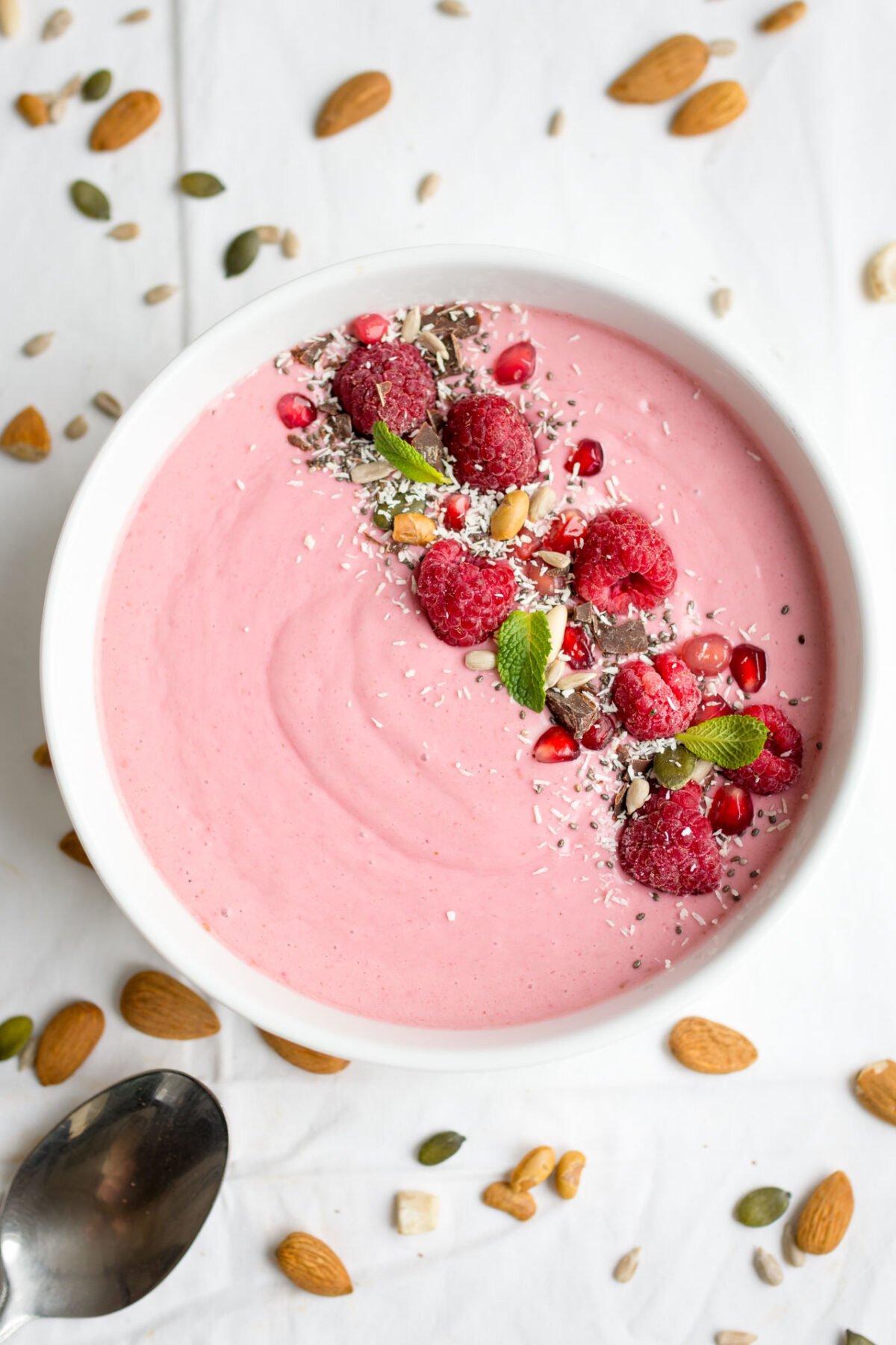 Smoothie Bowls are a fun way to get some fresh produce into your mornings! Start off with the same base and customise your bowls into one of my 3 recipes! Top them will all sorts of great ingredients and enjoy your colourful smoothie bowl in the morning!