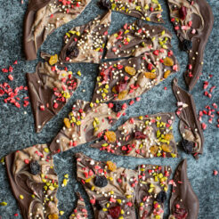DIY Vegan Chocolate Bark - the perfect festive gift!